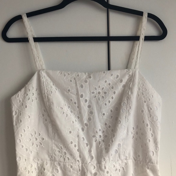 Urban Outfitters White Eyelet Dress Size 6 - Picture 2 of 7